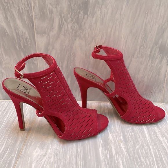 Material Girl Red Lattice Heels in size 6.5 womens. - Picture 3 of 4